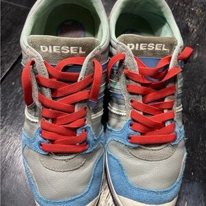Y2K Diesel Men's Gray and Blue Sneakers with Red Laces